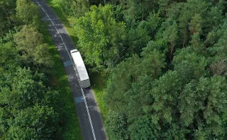 Dry Van Trucking Picture